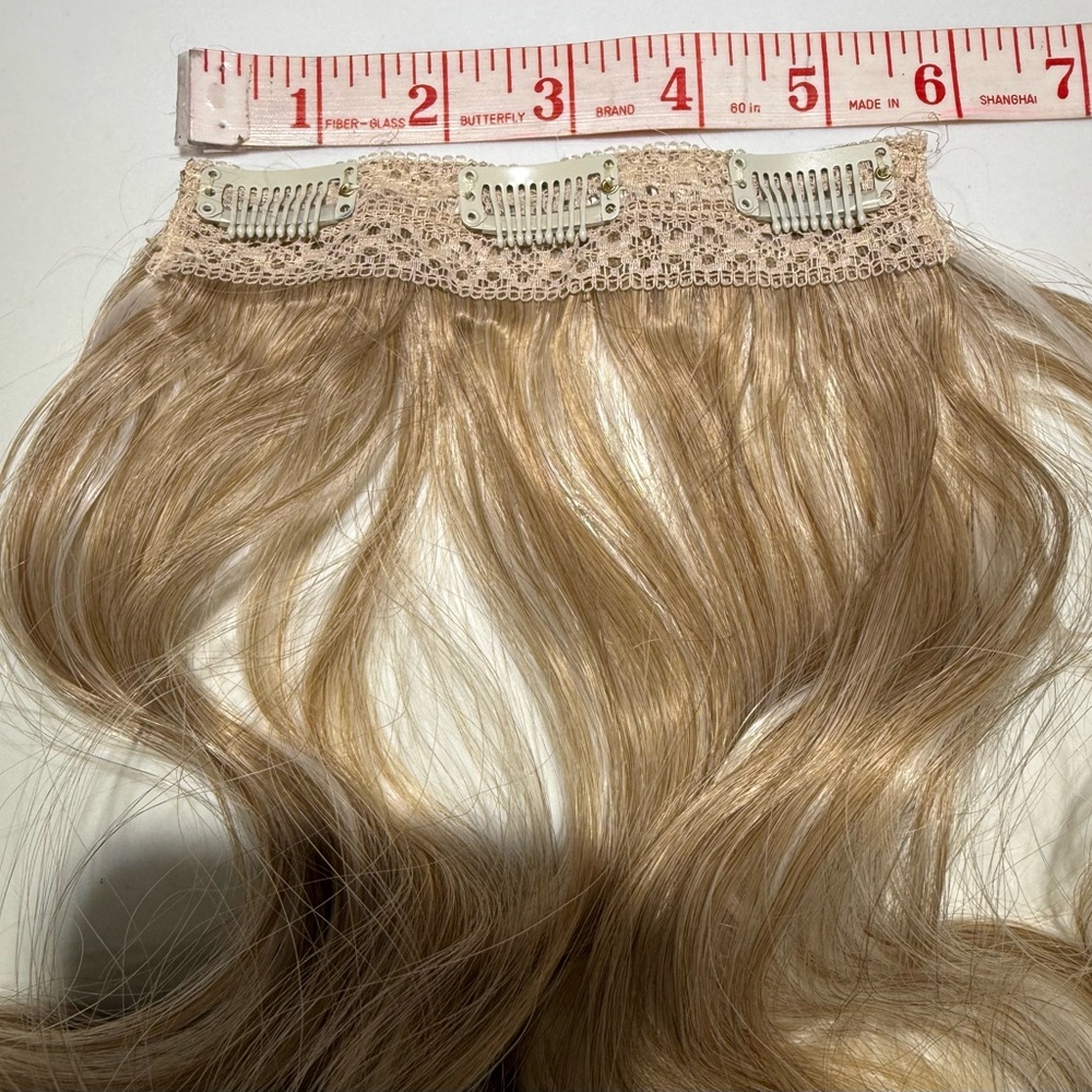 HAIR, Qty 4, 16” Wavy Clip or Halo Extensions, Blonde/Platinum - Picture 8 of 10